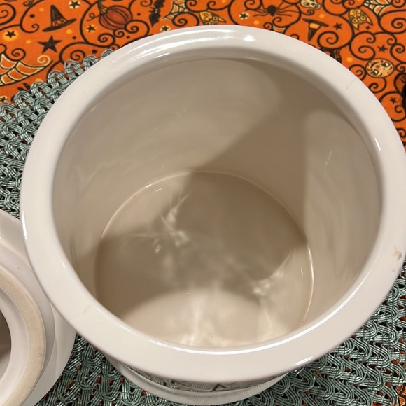 NWT Rae Dunn Harry Potter Golden Snitch Cookie Jar 10”. - Picture 8 of 10